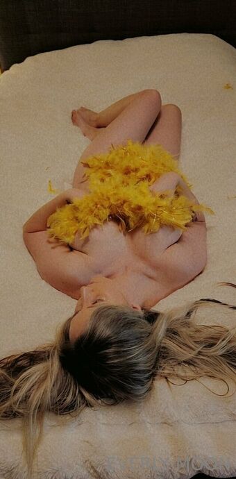 everlymoon Nakenläckor OnlyFans Foto 8