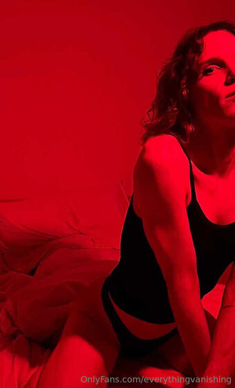 everythingvanishing Nakenläckor OnlyFans Foto 5