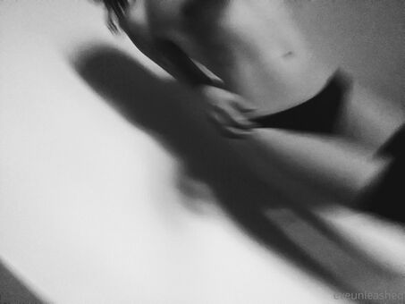 Eveunleashed Nakenläckor OnlyFans Foto 20