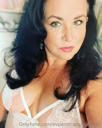 evparrish Nakenläckor OnlyFans Foto 18