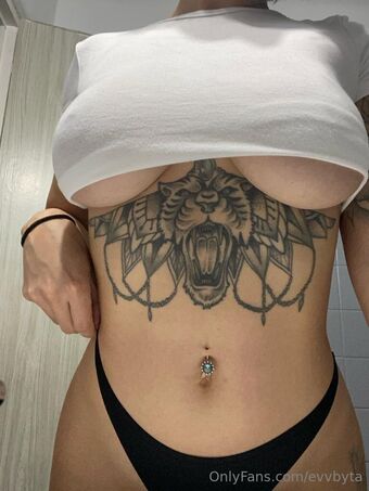 evvbyta Nakenläckor OnlyFans Foto 2
