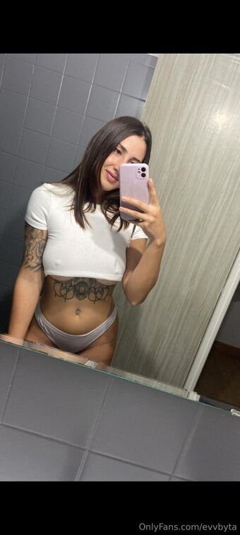 evvbyta Nakenläckor OnlyFans Foto 4