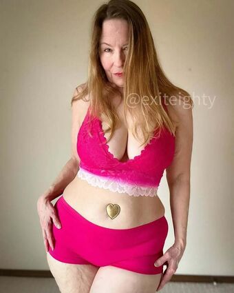 Exit Eighty Nakenläckor OnlyFans Foto 11