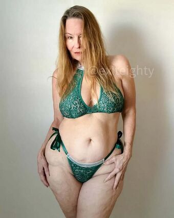 Exit Eighty Nakenläckor OnlyFans Foto 16