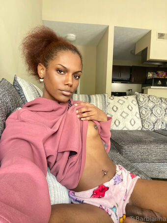 explicitlyarmani Nakenläckor OnlyFans Foto 14