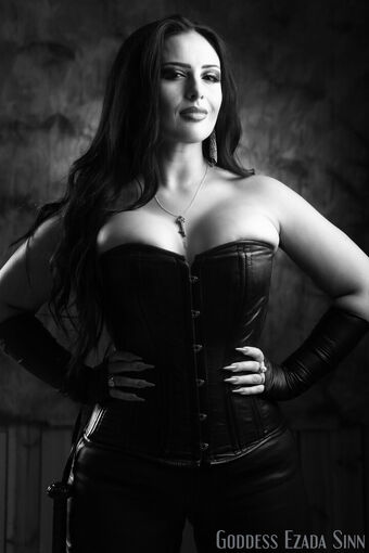 Ezada Sinn