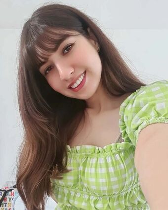 Ezbae Nakenläckor OnlyFans Foto 10