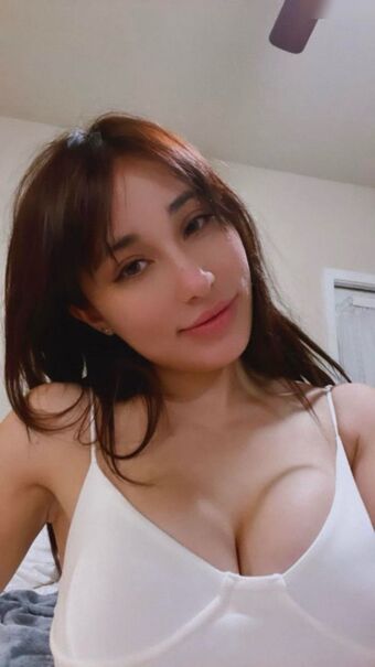 f1elly Nakenläckor OnlyFans Foto 32