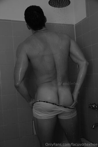 facuvortexfree Nakenläckor OnlyFans Foto 1