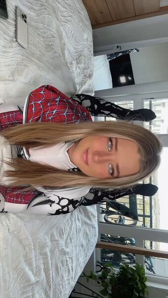Fantasystorm Nakenläckor OnlyFans Foto 5