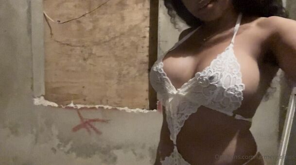 Farmer Girl Jess Nakenläckor OnlyFans Foto 13