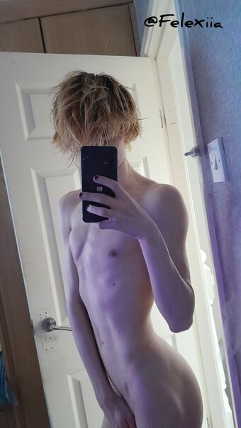 Felexiia Nakenläckor OnlyFans Foto 44