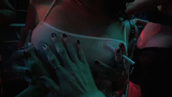 Fentanyl Nakenläckor OnlyFans Foto 2
