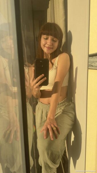 FieryGlow Nakenläckor OnlyFans Foto 4