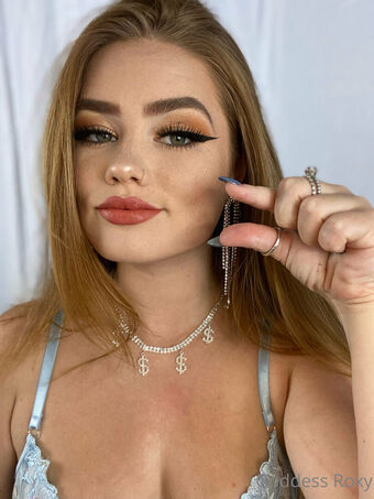 findomroxy1 Nakenläckor OnlyFans Foto 34