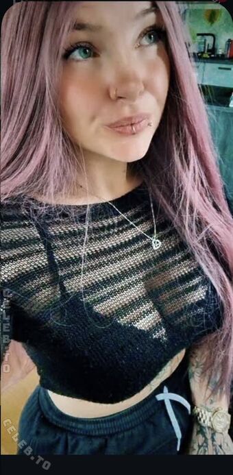 Flashinaa Nakenläckor OnlyFans Foto 24