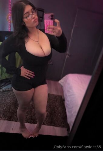 flawless65 Nakenläckor OnlyFans Foto 28