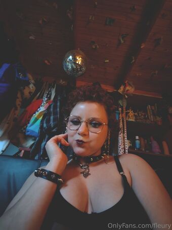 fleury Nakenläckor OnlyFans Foto 1