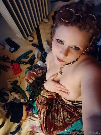 fleury Nakenläckor OnlyFans Foto 2