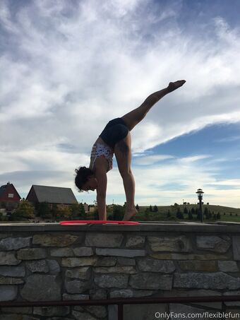 flexiblefun Nakenläckor OnlyFans Foto 28