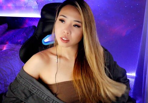Floskeee Nakenläckor OnlyFans Foto 21