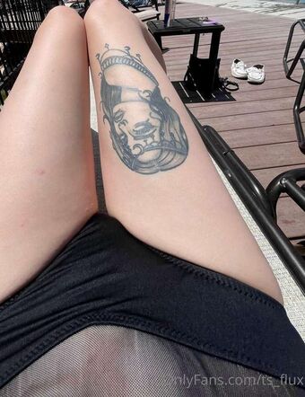 Flux Nakenläckor OnlyFans Foto 5