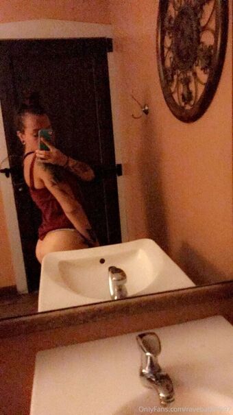 Foreign&boring Nakenläckor OnlyFans Foto 4