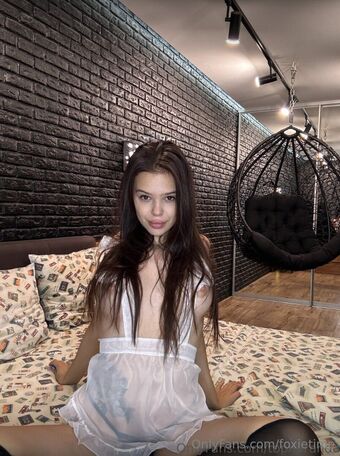 foxietime Nakenläckor OnlyFans Foto 11