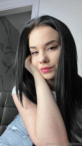 foxietime Nakenläckor OnlyFans Foto 19