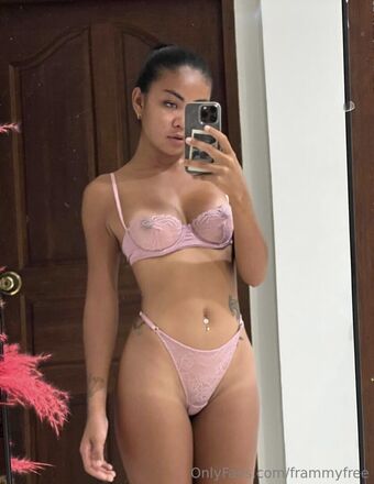 frammy Nakenläckor OnlyFans Foto 15