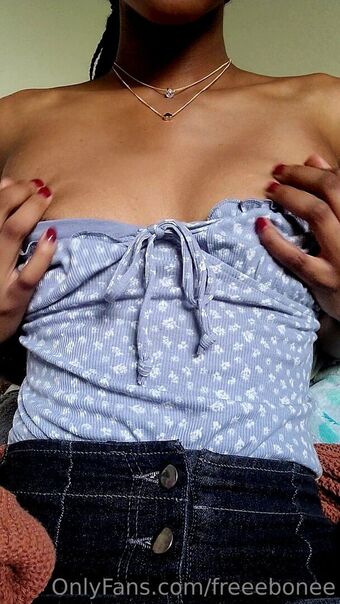 Freeebonee Nakenläckor OnlyFans Foto 22