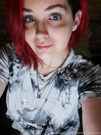freephoenixxcreates Nakenläckor OnlyFans Foto 19