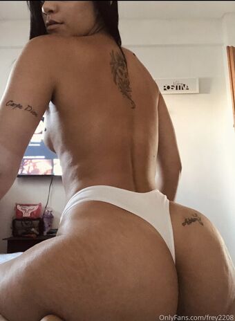 Frey2208 Nakenläckor OnlyFans Foto 22
