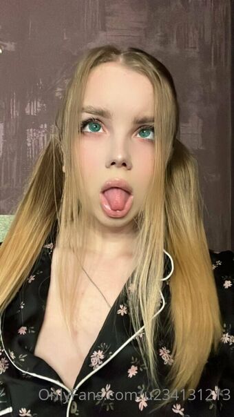 freyafiery Nakenläckor OnlyFans Foto 9
