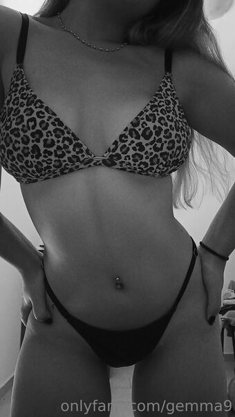gemma9 Nakenläckor OnlyFans Foto 18