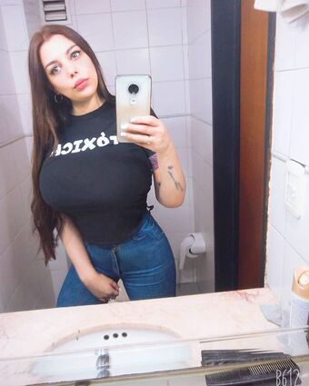 genesis18 Nakenläckor OnlyFans Foto 30
