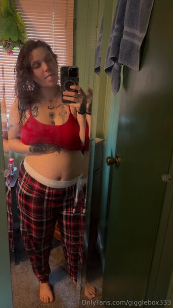 gigglebox333 Nakenläckor OnlyFans Foto 19