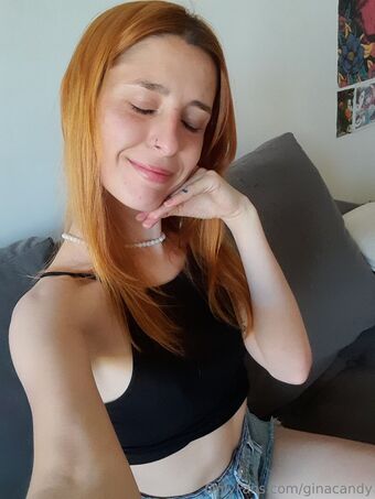 ginacandy32 Nakenläckor OnlyFans Foto 7
