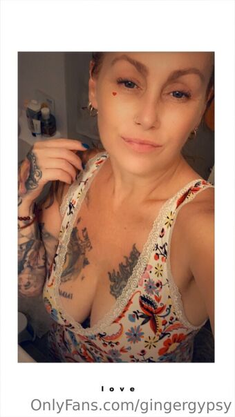 gingergypsy Nakenläckor OnlyFans Foto 13