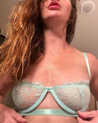 gingrbreadginny Nakenläckor OnlyFans Foto 3