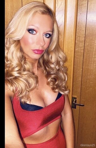 Glorious Nakenläckor OnlyFans Foto 4