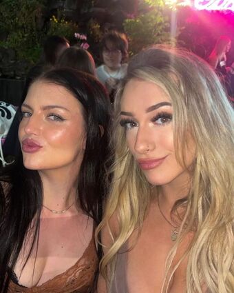Grace Baker Nakenläckor OnlyFans Foto 30