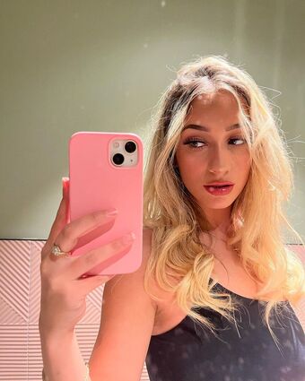 Grace Baker Nakenläckor OnlyFans Foto 37