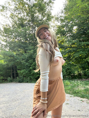 GuessWhoX2 Nakenläckor OnlyFans Foto 55