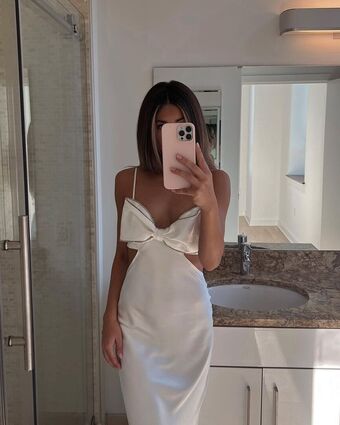 Hailey Lower Nakenläckor OnlyFans Foto 2