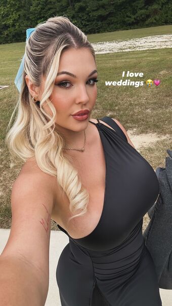 Haley Hudson Nakenläckor OnlyFans Foto 3