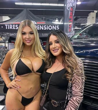 Haley Hudson Nakenläckor OnlyFans Foto 4