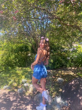 Haley Pullos Nakenläckor OnlyFans Foto 3
