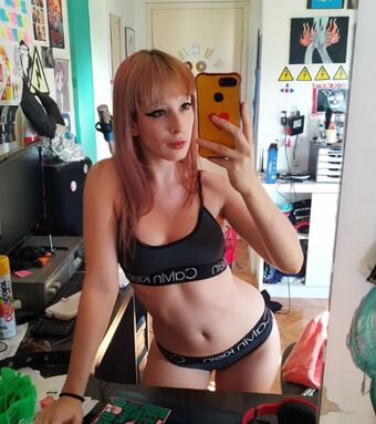 Hammeriron Nakenläckor OnlyFans Foto 2