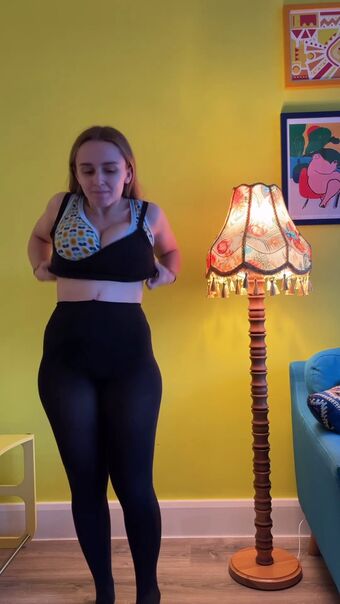 Hannah Witton